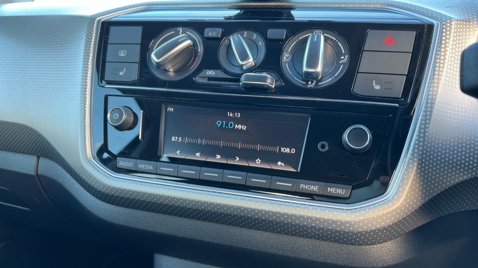 Used Volkswagen up! 2017 for sale - 76684372: Photo 49