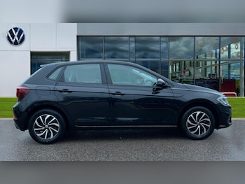 Used Volkswagen Polo 2023 for sale - 76881884: Photo