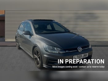 Volkswagen - Golf