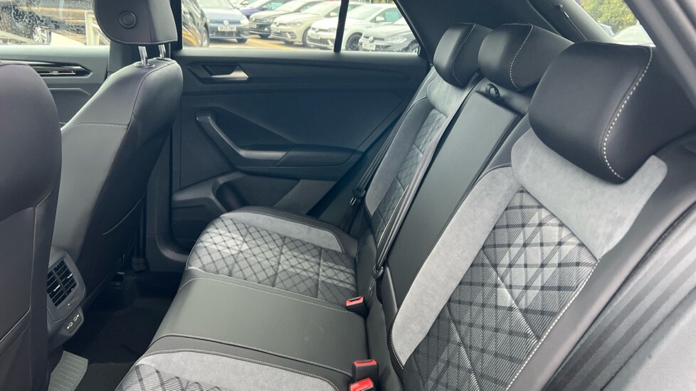 Used Volkswagen T-Roc 2025 for sale - 76328085: Photo 15