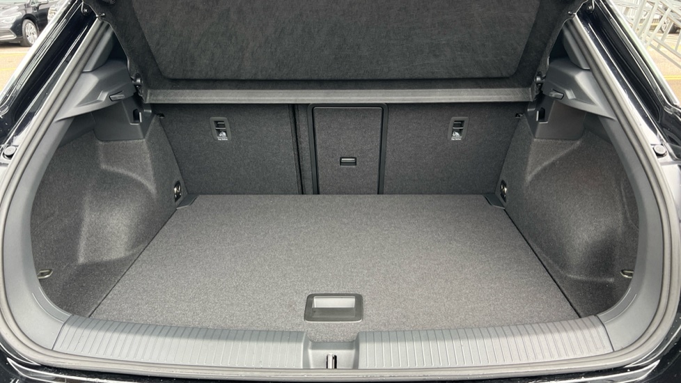 Used Volkswagen T-Roc 2025 for sale - 76328085: Photo 16