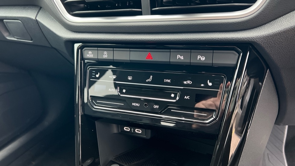 Used Volkswagen T-Roc 2025 for sale - 76328085: Photo 47