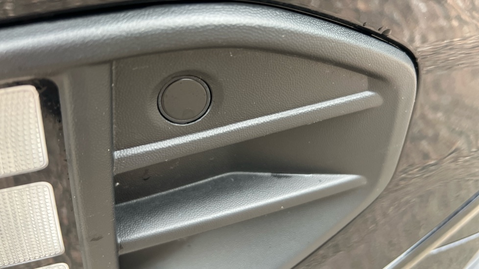 Used Volkswagen T-Roc 2025 for sale - 76328085: Photo 52