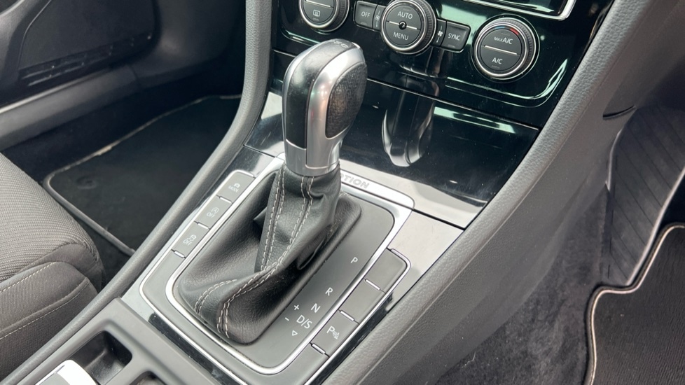 Used Volkswagen Golf 2018 for sale - 76466306: Photo 36