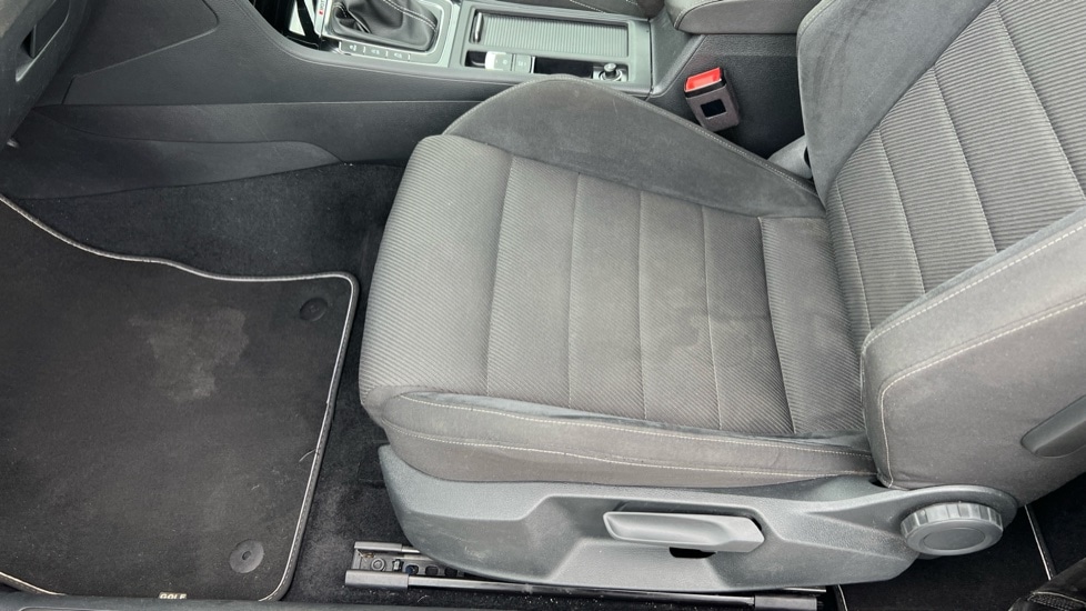 Used Volkswagen Golf 2018 for sale - 76466306: Photo 39