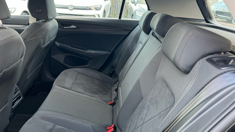 Used Volkswagen Golf 2024 for sale - 77057784: Photo 15