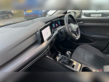 Used Volkswagen Golf 2024 for sale - 77057784: Photo