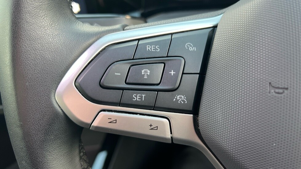 Used Volkswagen Golf 2024 for sale - 77057784: Photo 31