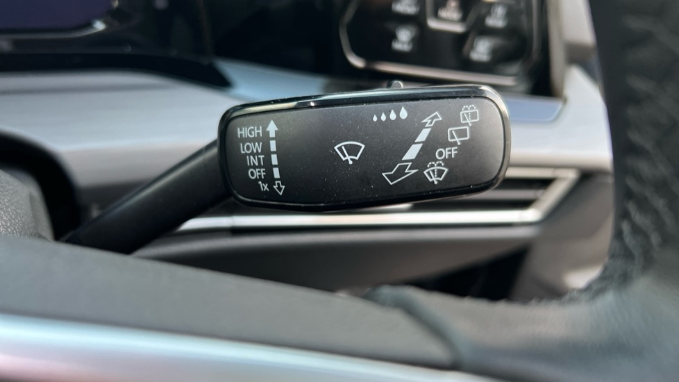 Used Volkswagen Golf 2024 for sale - 77057784: Photo 32