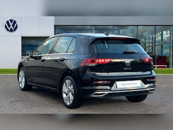 Used Volkswagen Golf 2024 for sale - 77057784: Photo