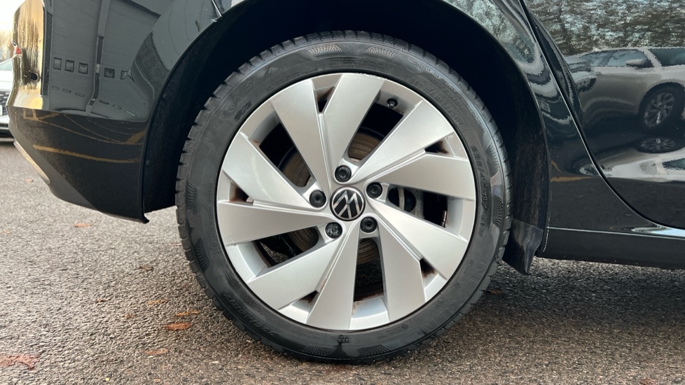 Used Volkswagen Golf 2024 for sale - 77057784: Photo 5