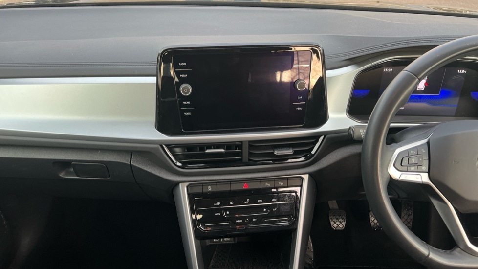 Used Volkswagen T-Roc 2023 for sale - 76526500: Photo 13