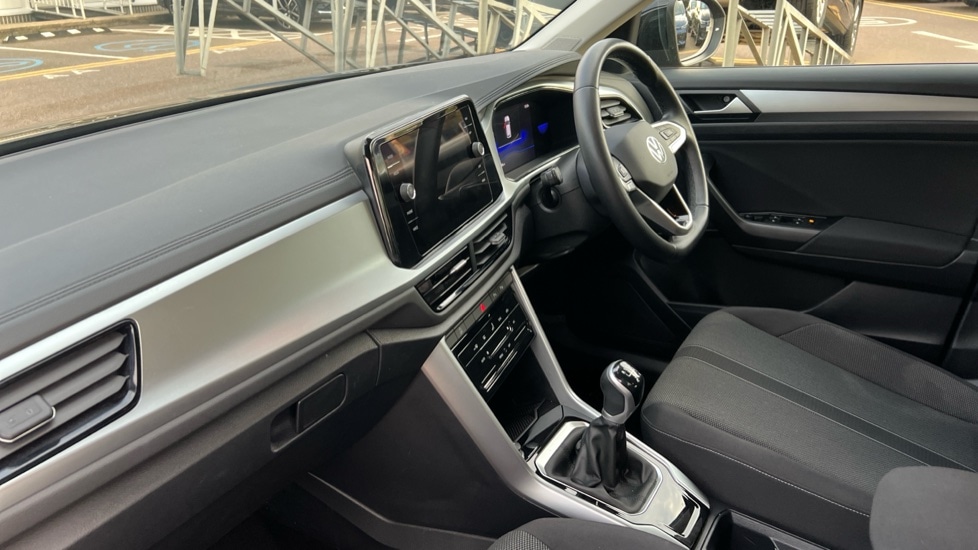 Used Volkswagen T-Roc 2023 for sale - 76526500: Photo 2