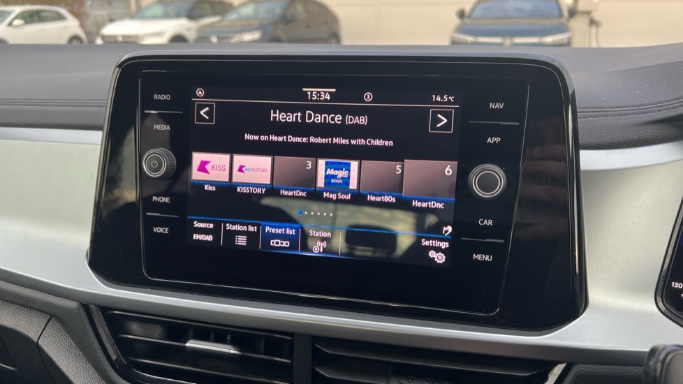 Used Volkswagen T-Roc 2023 for sale - 76526500: Photo 25