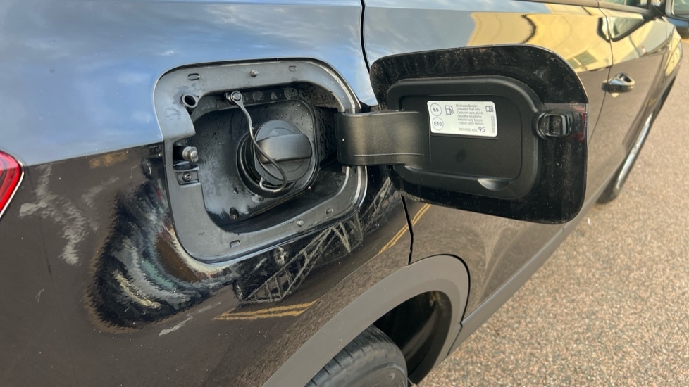 Used Volkswagen T-Roc 2023 for sale - 76526500: Photo 29