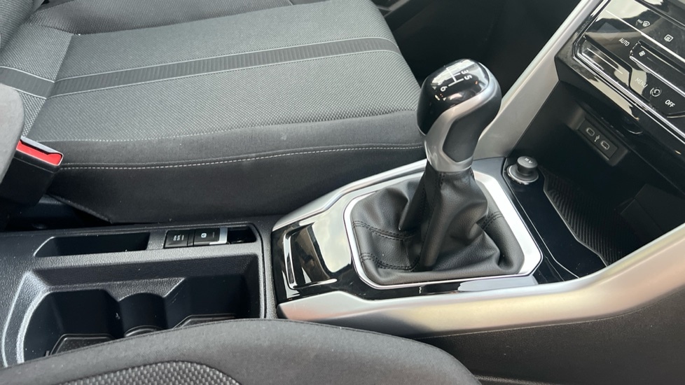 Used Volkswagen T-Roc 2023 for sale - 76526500: Photo 35