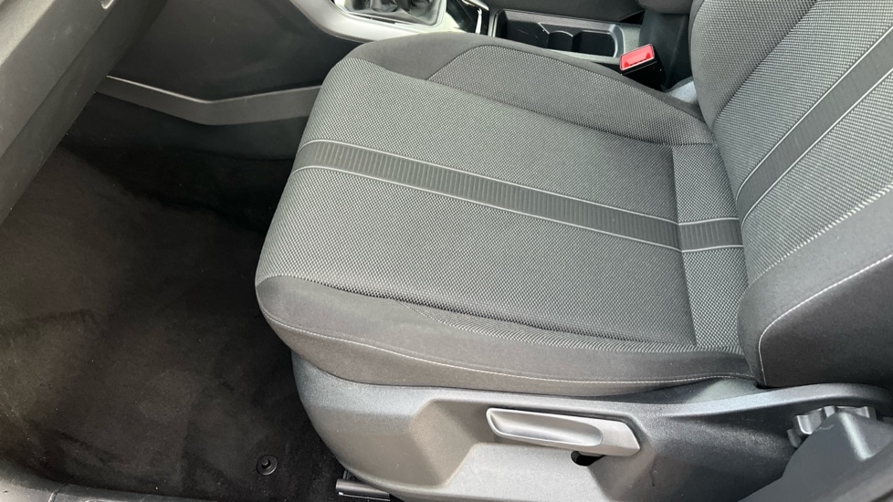 Used Volkswagen T-Roc 2023 for sale - 76526500: Photo 39