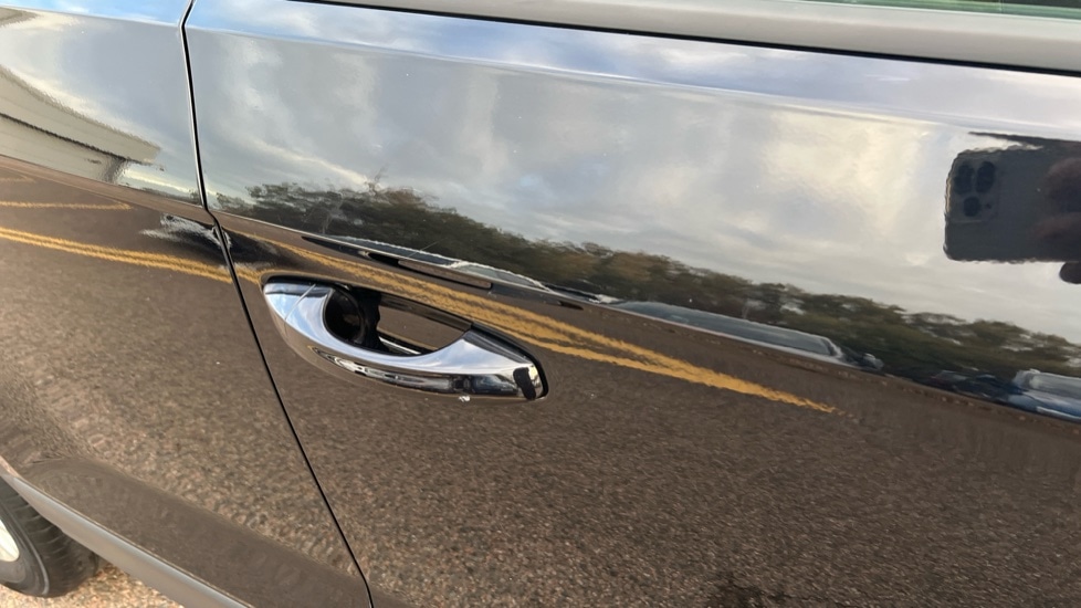 Used Volkswagen T-Roc 2023 for sale - 76526500: Photo 43