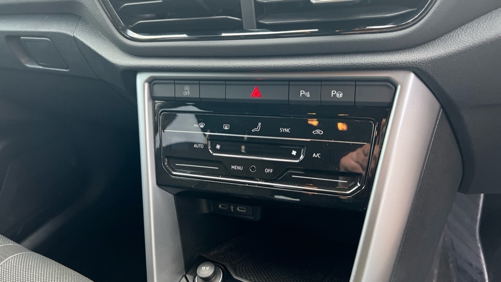 Used Volkswagen T-Roc 2023 for sale - 76526500: Photo 47