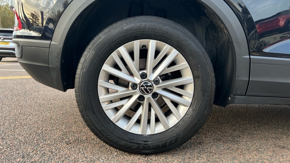 Used Volkswagen T-Roc 2023 for sale - 76526500: Photo 5