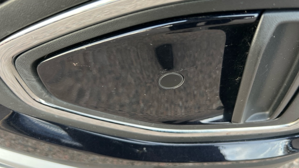 Used Volkswagen T-Roc 2023 for sale - 76526500: Photo 50