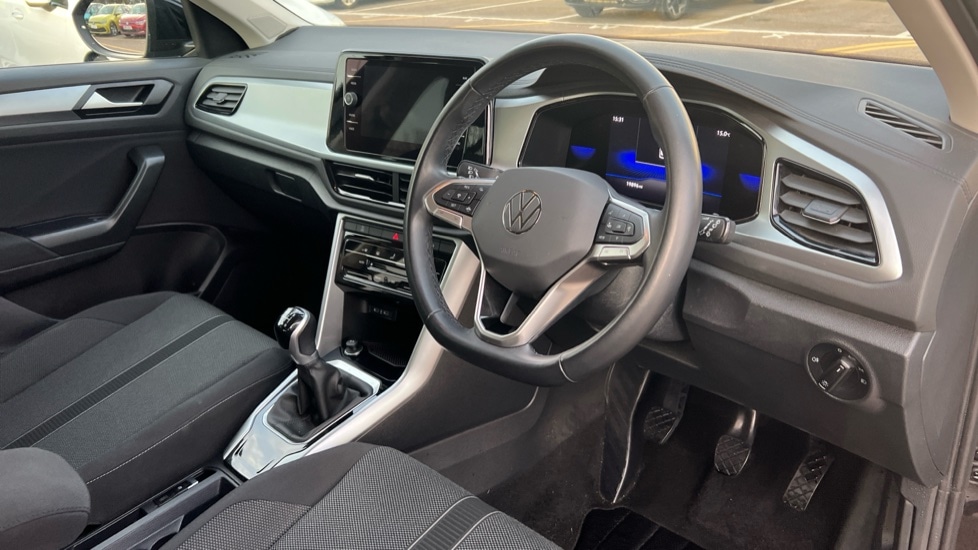 Used Volkswagen T-Roc 2023 for sale - 76526500: Photo 6