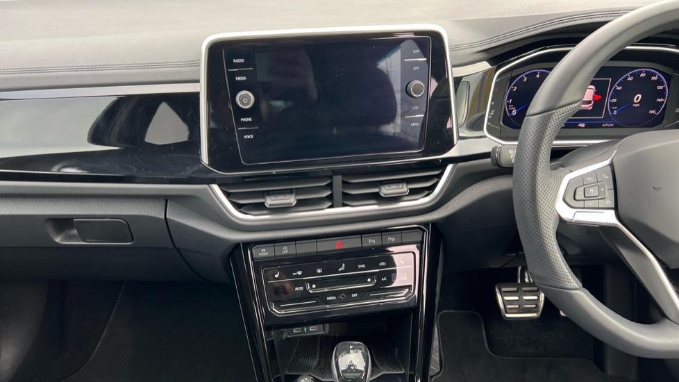 Used Volkswagen T-Roc 2025 for sale - 76873517: Photo 13