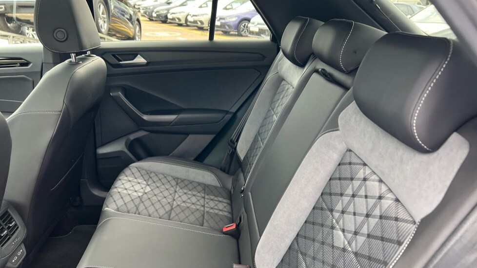 Used Volkswagen T-Roc 2025 for sale - 76873517: Photo 15