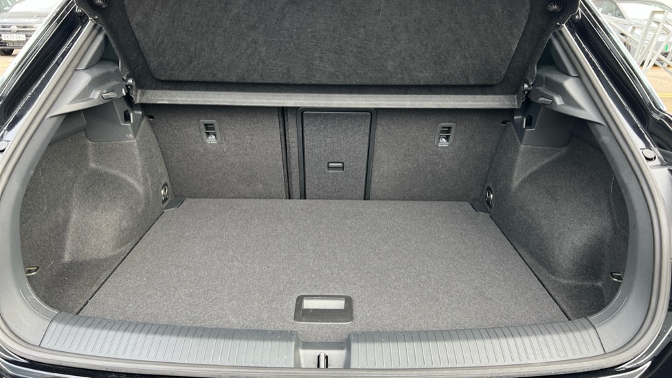 Used Volkswagen T-Roc 2025 for sale - 76873517: Photo 16