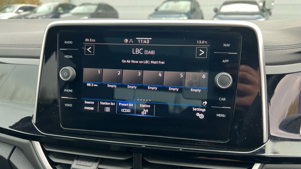 Used Volkswagen T-Roc 2025 for sale - 76873517: Photo 25