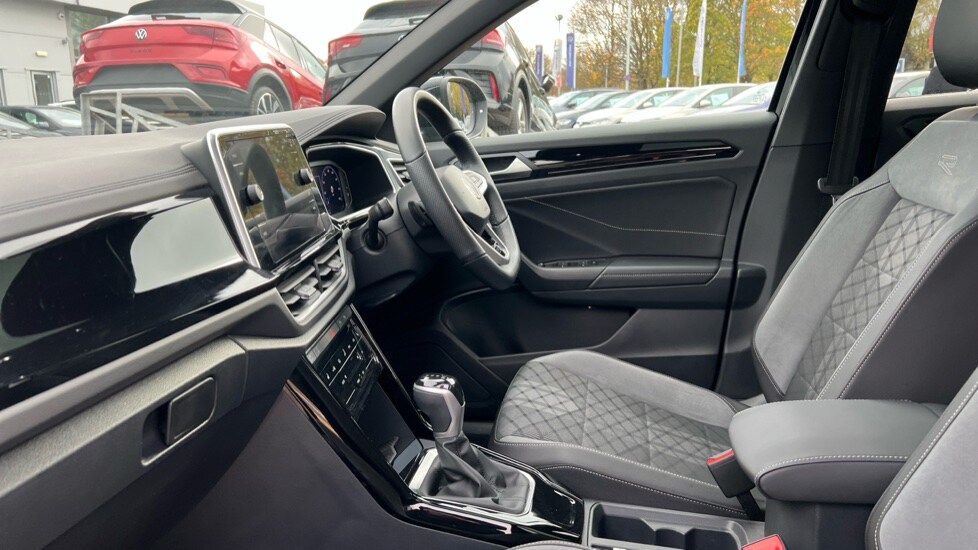 Used Volkswagen T-Roc 2025 for sale - 76873517: Photo 28