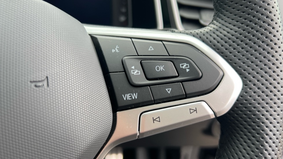 Used Volkswagen T-Roc 2025 for sale - 76873517: Photo 30