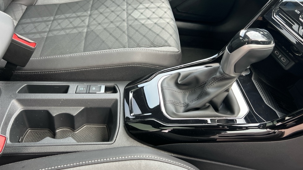 Used Volkswagen T-Roc 2025 for sale - 76873517: Photo 35