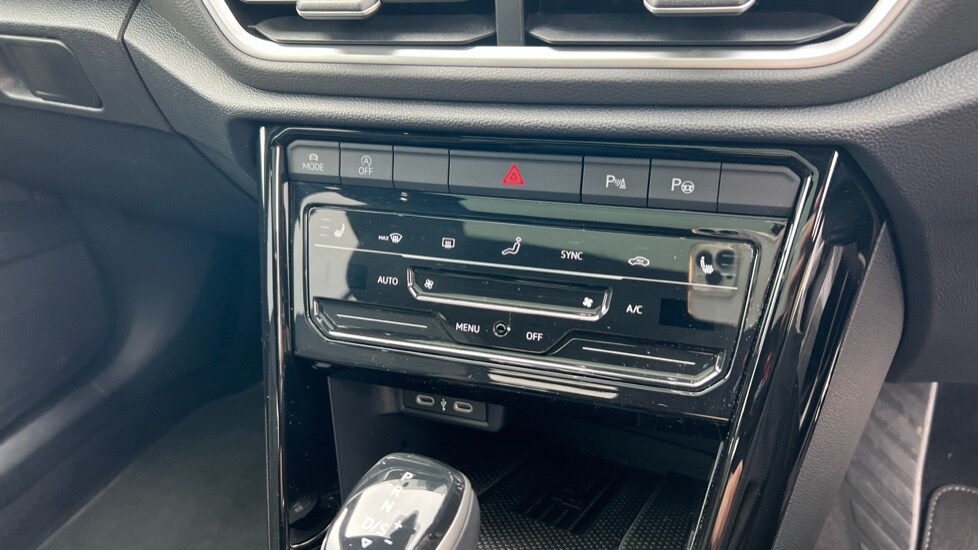 Used Volkswagen T-Roc 2025 for sale - 76873517: Photo 48