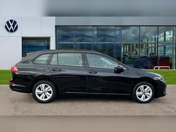 Used Volkswagen Golf 2025 for sale - 76479727: Photo