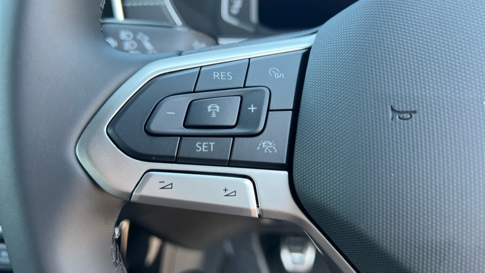 Used Volkswagen T-Cross 2025 for sale - 75860265: Photo 31