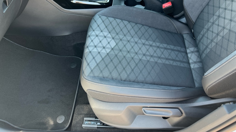Used Volkswagen T-Cross 2025 for sale - 75860265: Photo 39