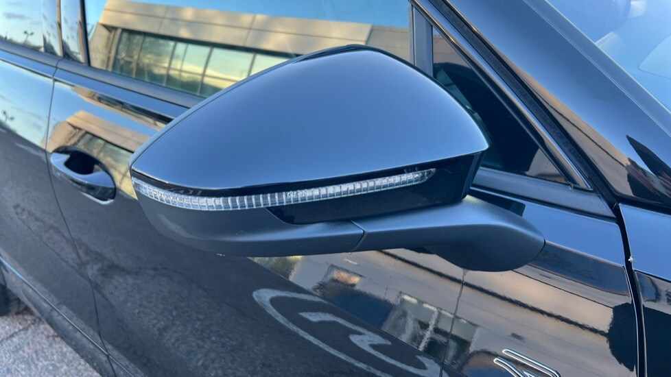 Used Volkswagen Touran 2025 for sale - 77018315: Photo 43