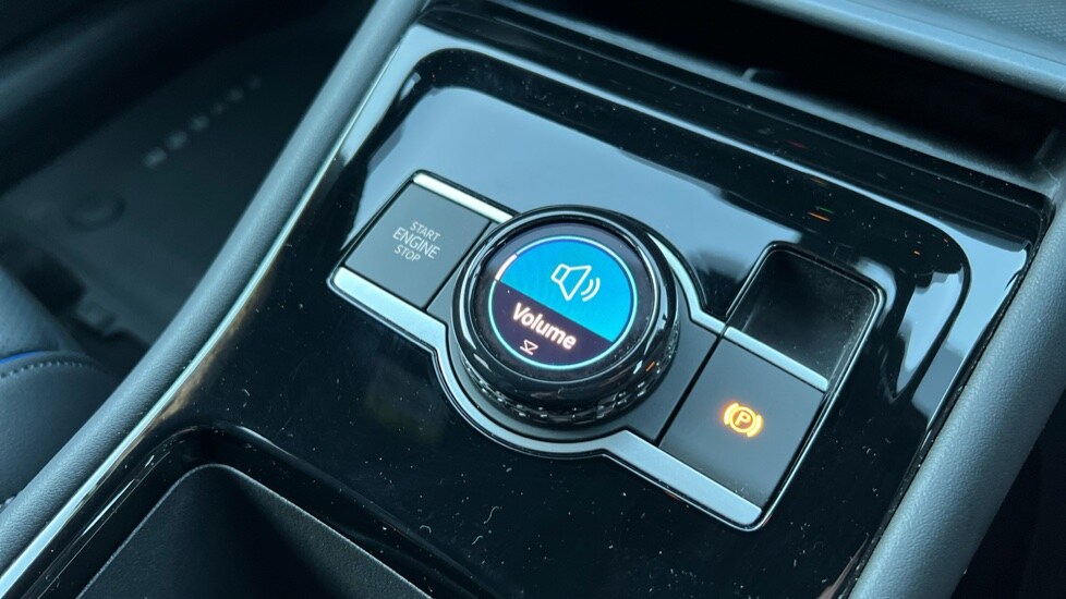 Used Volkswagen Touran 2025 for sale - 77018315: Photo 52