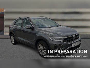 Used Volkswagen T-Roc 2023 for sale - 76475030: Photo