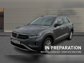 Used Volkswagen T-Roc 2023 for sale - 76475030: Photo