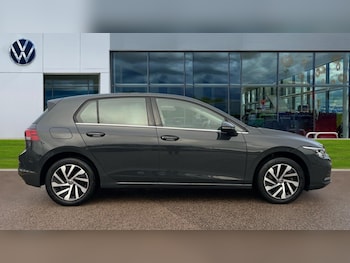 Used Volkswagen Golf 2022 for sale - 77050915: Photo