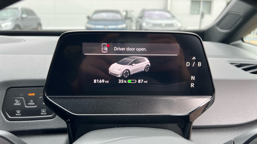 Used Volkswagen ID.3 2025 for sale - 76869705: Photo 14