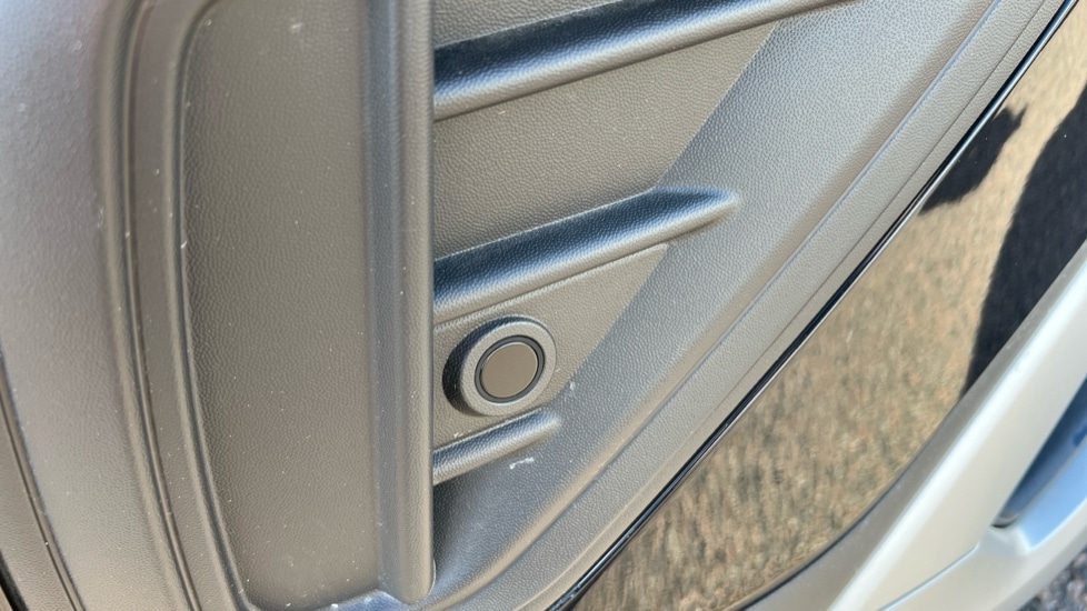 Used Volkswagen T-Cross 2025 for sale - 76870279: Photo 48