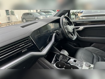 Used Volkswagen Touareg 2020 for sale - 75451450: Photo