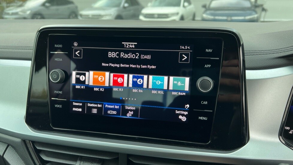 Used Volkswagen T-Roc 2022 for sale - 76869524: Photo 25