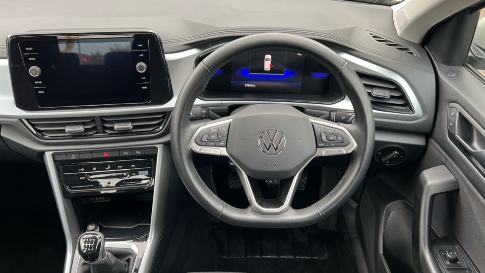 Used Volkswagen T-Roc 2022 for sale - 76869524: Photo 27