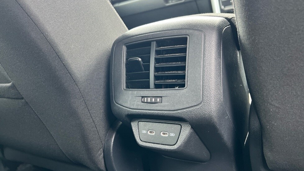 Used Volkswagen T-Roc 2022 for sale - 76869524: Photo 34