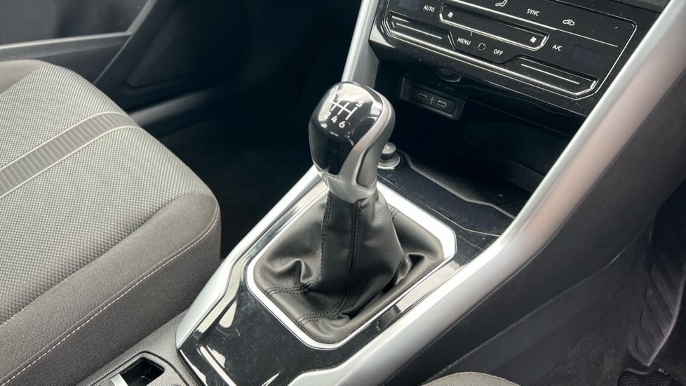 Used Volkswagen T-Roc 2022 for sale - 76869524: Photo 36