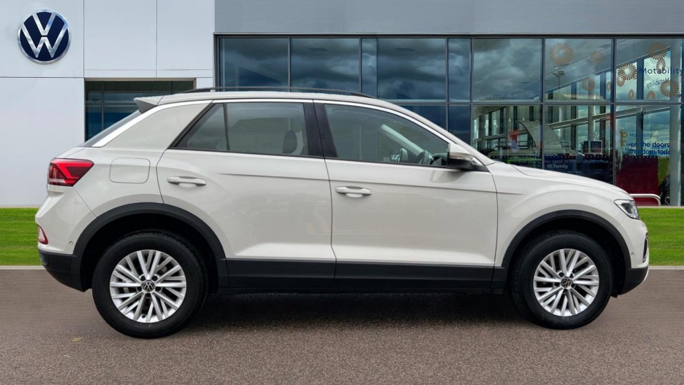 Used Volkswagen T-Roc 2022 for sale - 76869524: Photo 4